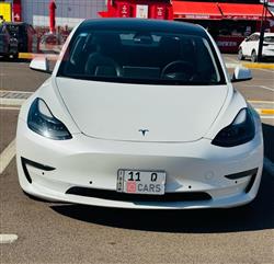 تسلا موديل 3